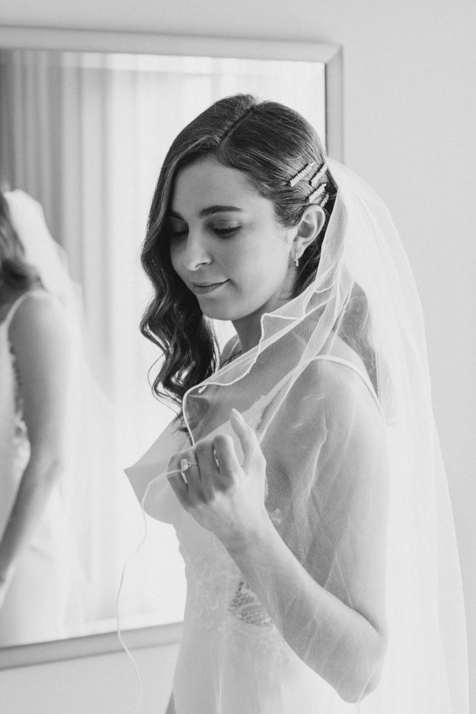 Black and white bridal portrait in Brookstreet Hotel