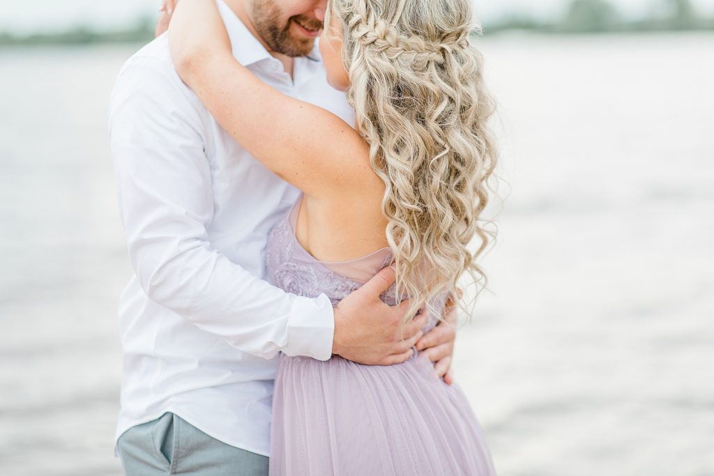 outfit inspiration for ottawa beach engagement session