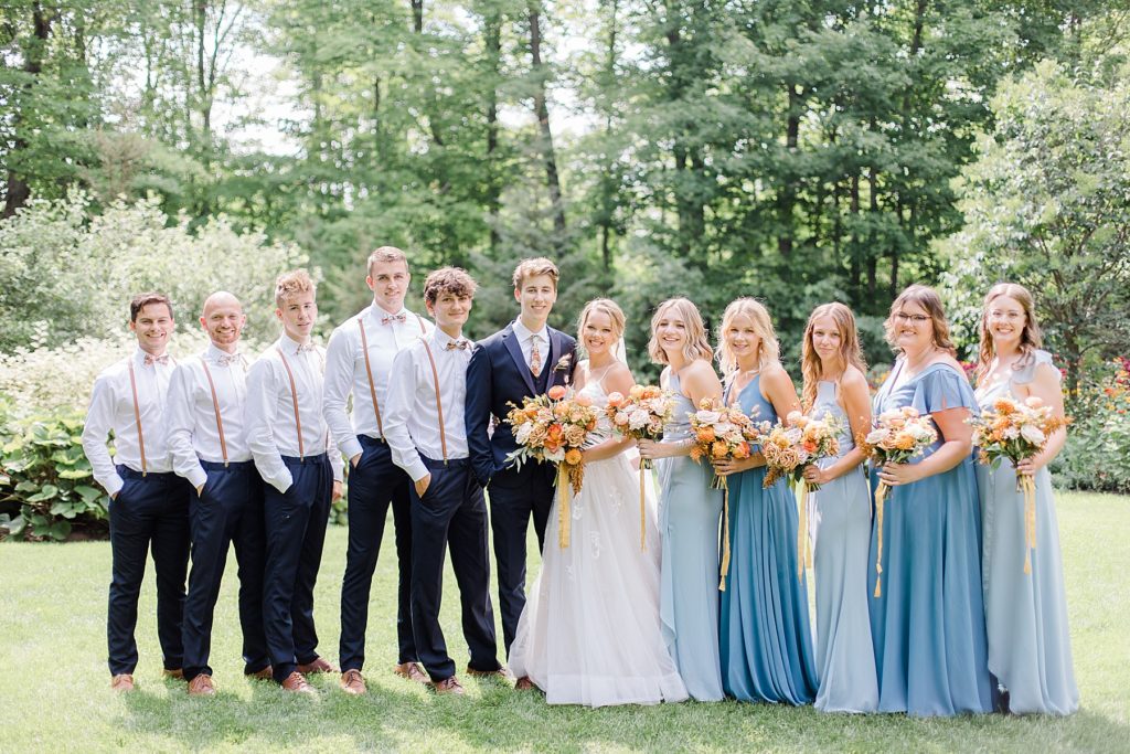 wedding party portrait at Temple's Sugar Bush Wedding Photographed by Brittany Navin