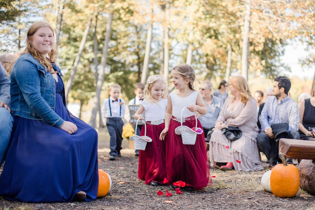 flower girls at at Calabogie Peaks wedding photographed by Brittany Navin Photography
