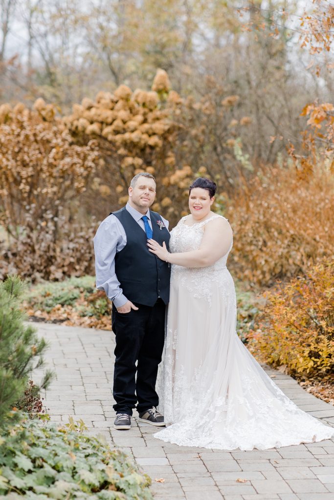 bride and groom portraits at temples sugar bush wedding photographed by Brittany Navin Photography